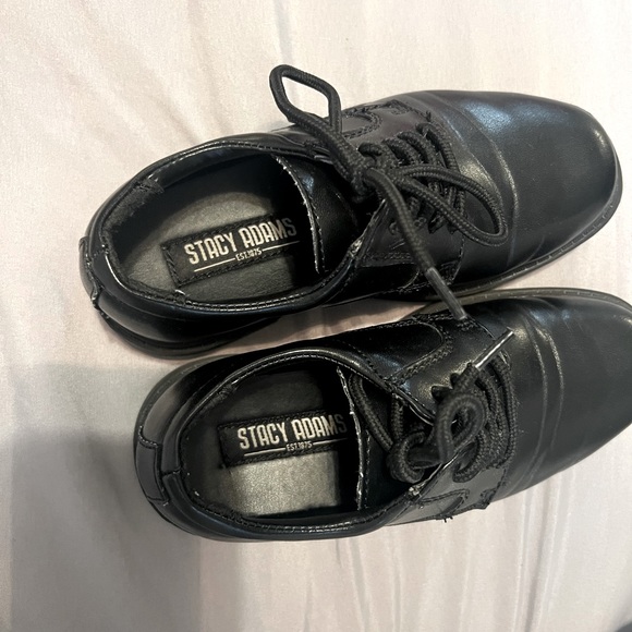 Like new black toddler dress shoes. - Picture 2 of 2